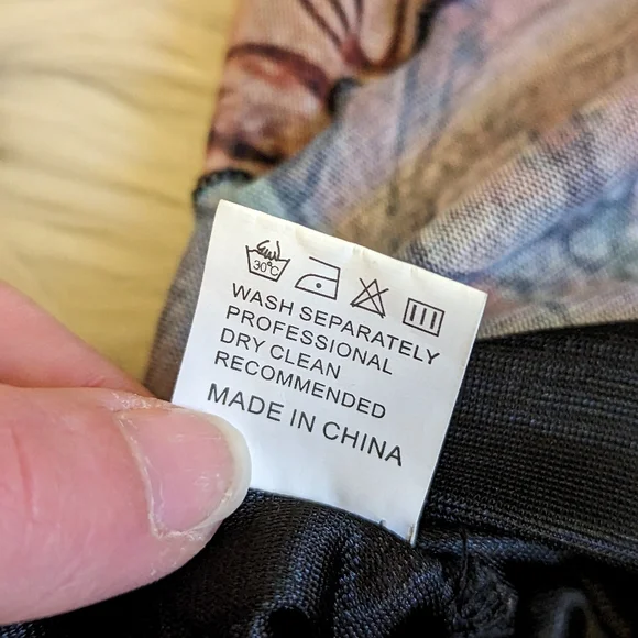 Celestial sun print mini skirt size small - Picture 7 of 7